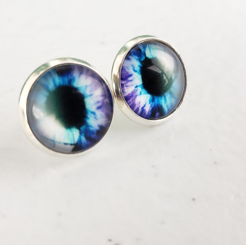 6/$20 Creepy Creature Eyes Flatback Stud Earrings